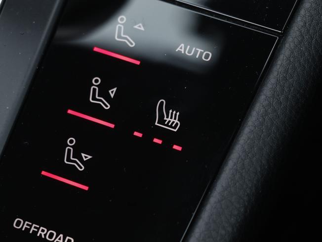 PORSCHE Macan Photo 39