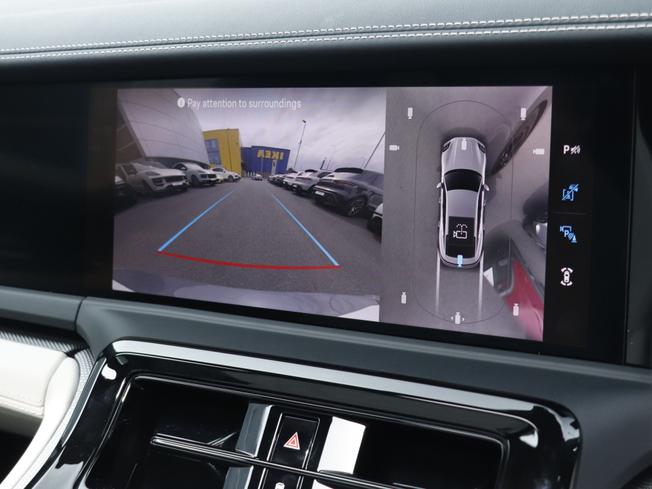 PORSCHE Panamera Photo 35