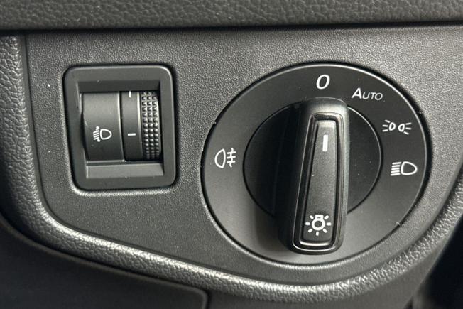 VOLKSWAGEN Polo Photo 24