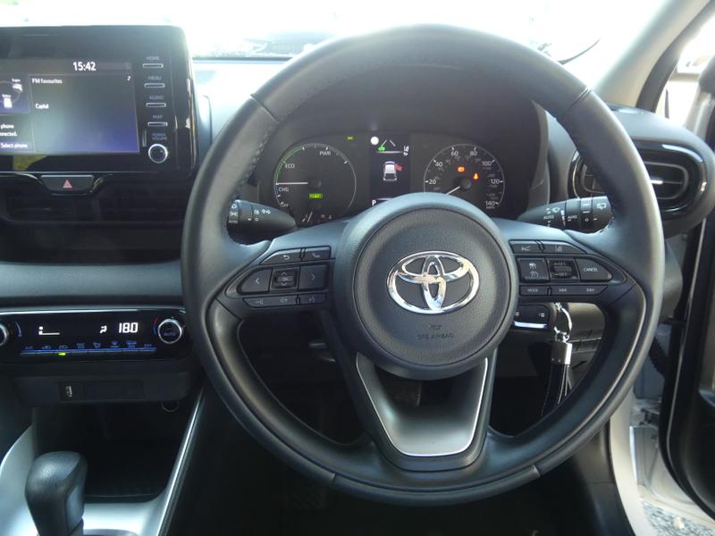 Toyota Yaris Photo 9572ba0f-5968-48f7-9bcb-f047ca3a3e0a.jpg