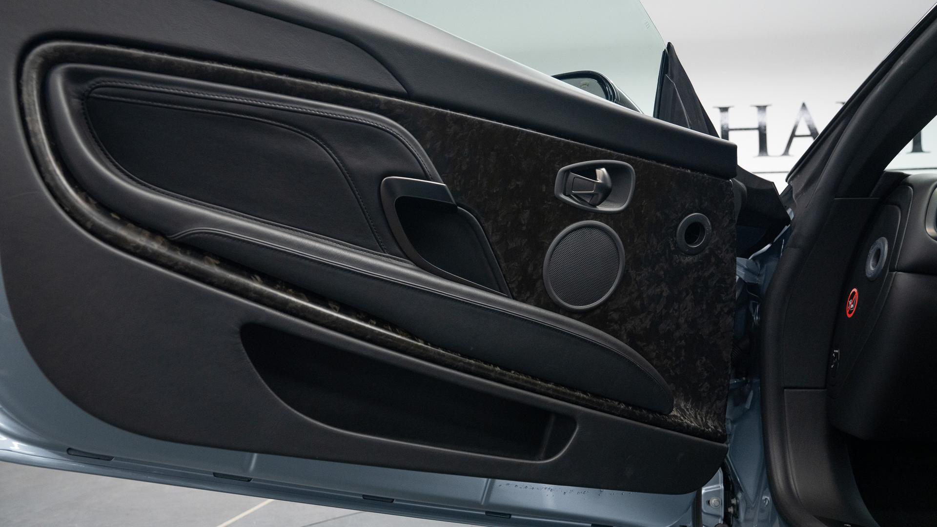Aston Martin DBS Photo 9589463d-ba71-4202-95c0-a7d129ded004.jpg