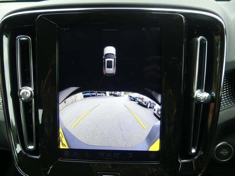 Volvo XC40 Photo 95b7ce63-e3bd-4da2-beda-cfbfb93fe1c9.jpg