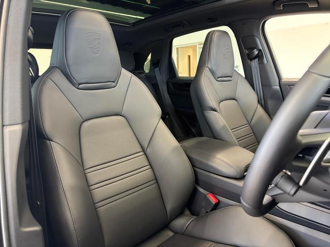 PORSCHE Cayenne Photo 14