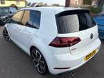 Volkswagen Golf Photo 1