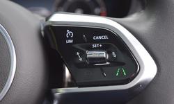 Jaguar E-PACE Photo 15