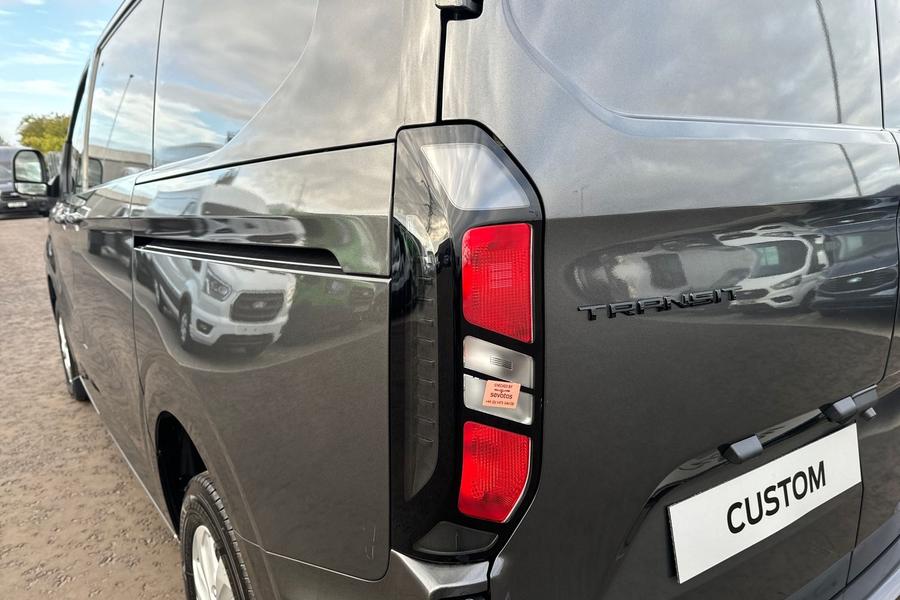 Ford TRANSIT CUSTOM Photo 95c9f62c-8850-479e-a88d-05a9f1806915.jpg