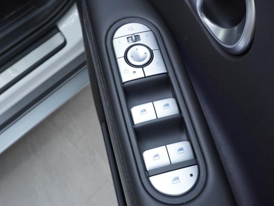Hyundai IONIQ 5 Photo 95d0ccda-e15c-416e-89c2-891eea3c58a7.jpg