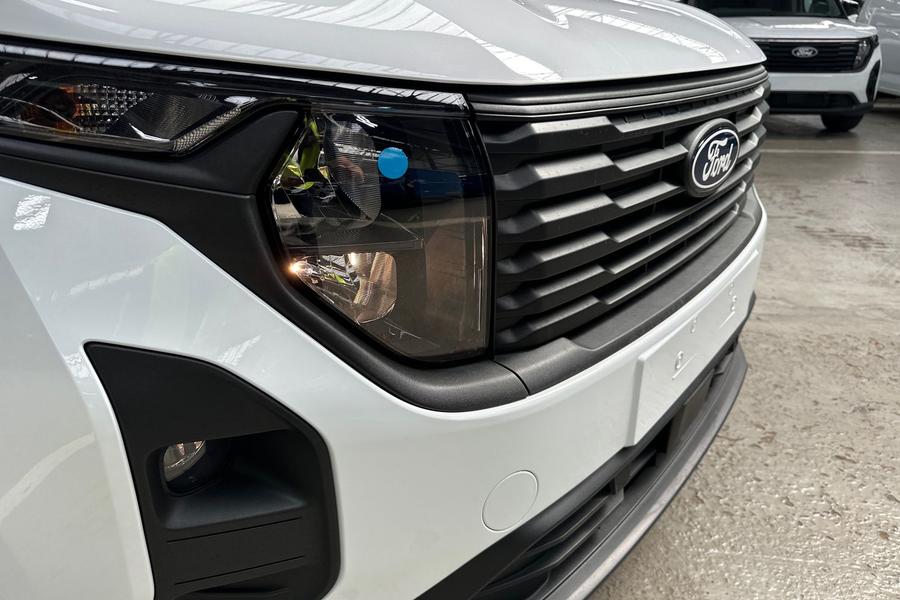 Ford TRANSIT COURIER Photo 95d4914f-16e6-4ffd-b037-664d2cde5bde.jpg