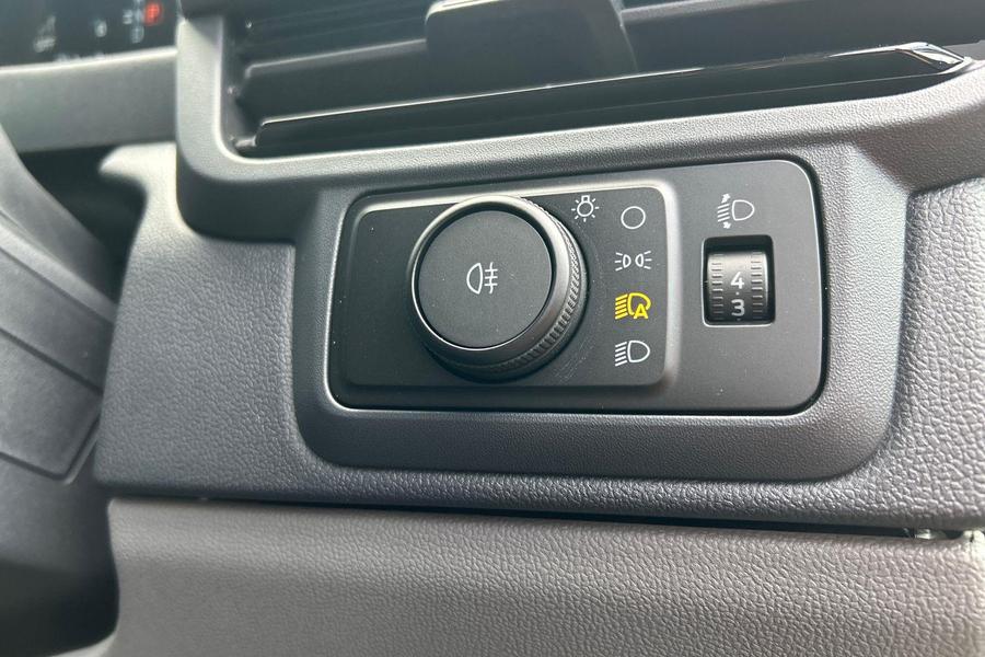 Ford TRANSIT CUSTOM Photo 95dae16c-578d-4008-a56a-3229fab13250.jpg