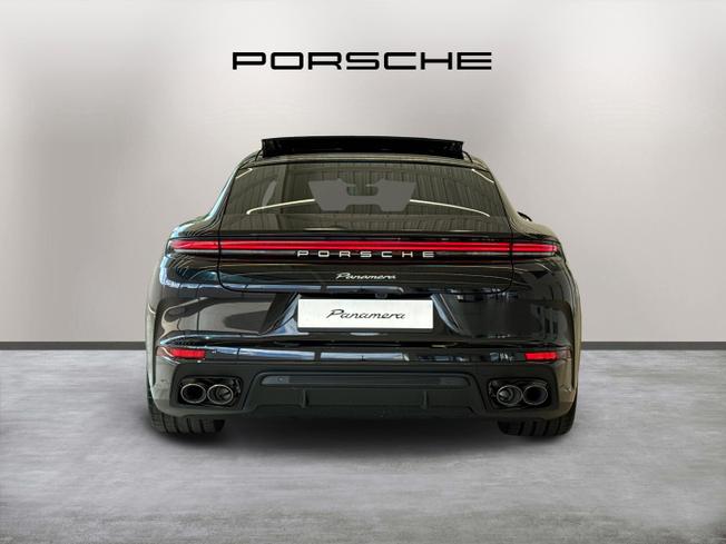 PORSCHE Panamera Photo 4