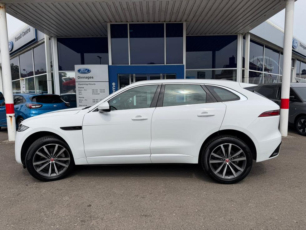Jaguar F-PACE Photo 95e1e737-71d7-41b6-93fb-8d4084573cd1.JPEG