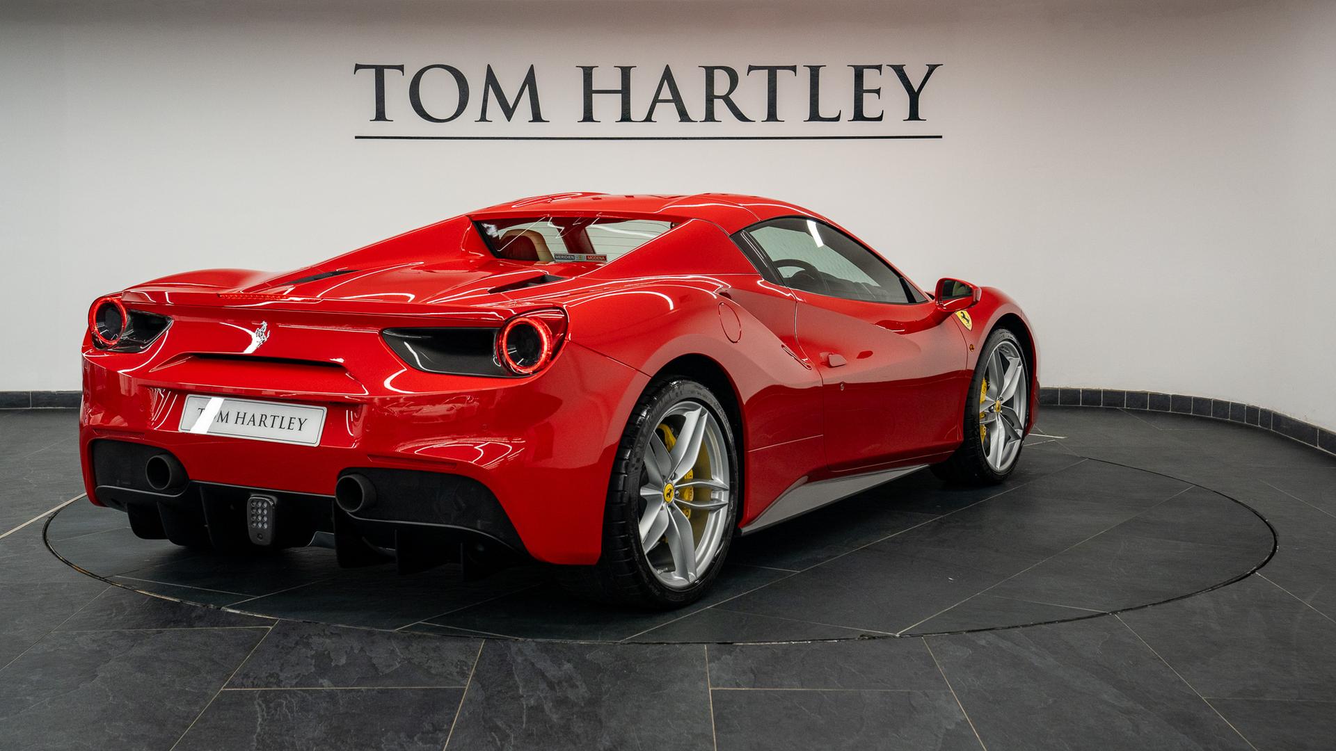 Ferrari 488 Photo 95e561f0-550f-47d9-9edb-4eed623494d2.jpg