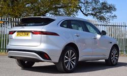 Jaguar F-PACE Photo 3
