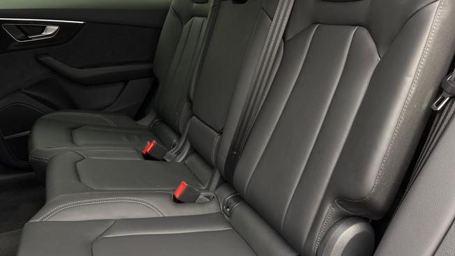 Audi Q8 Photo 7