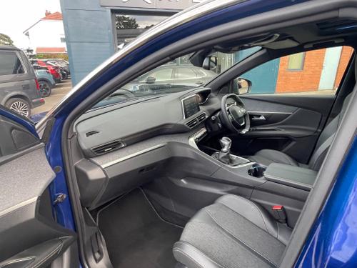 Peugeot 3008 Photo 95fcdc4f-5cb7-458e-bcd6-ef321929ea09.jpeg