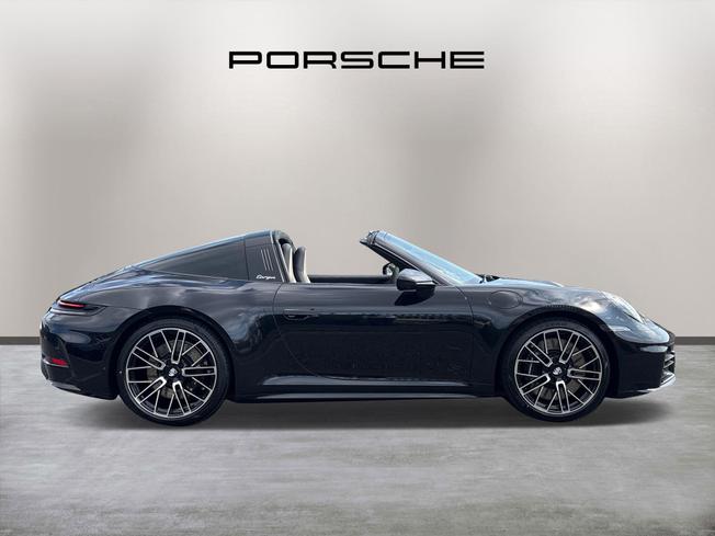 PORSCHE 911 Photo 16
