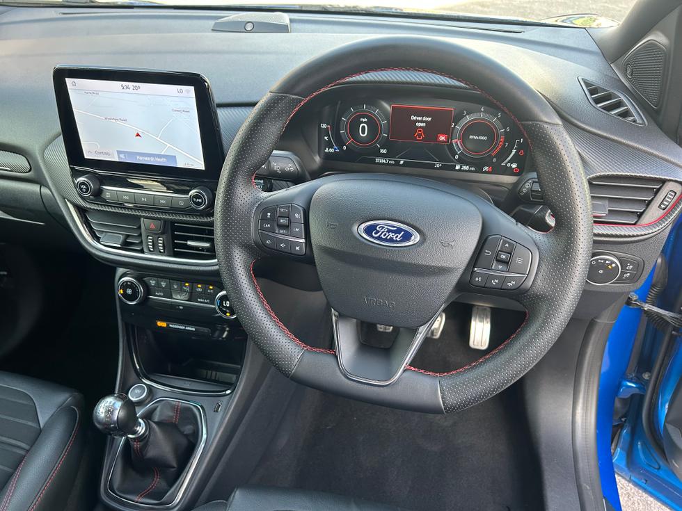 Ford Puma Photo 96007ae5-505b-4497-9b5c-ad9287a46eb0.jpeg