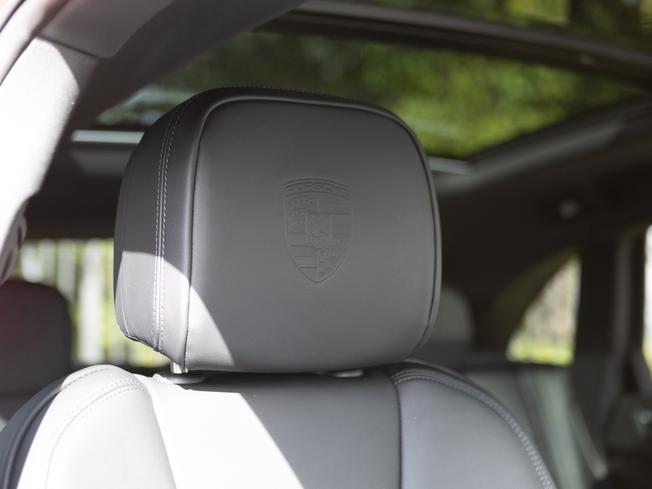 PORSCHE Macan Photo 11