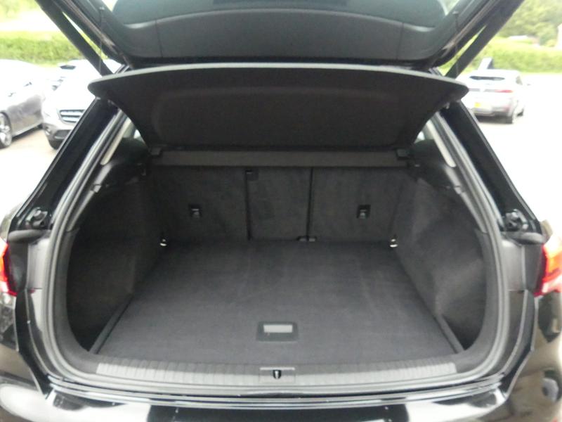 Audi Q3 Photo 9606b645-6d53-4fe6-9e0c-d1a4968b2faa.jpg