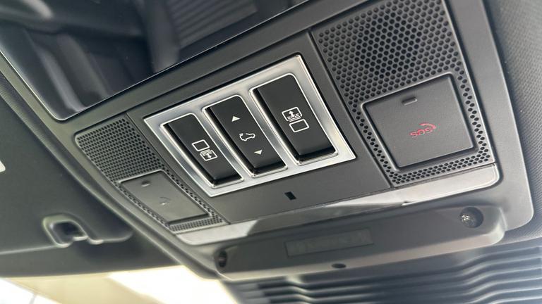 Used Land Rover Discovery WA75YVO 23