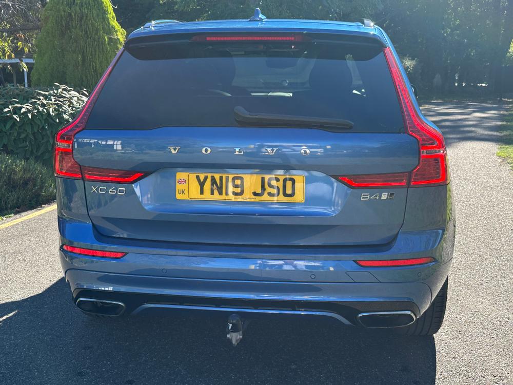Used Volvo XC60 YN19JSO 11