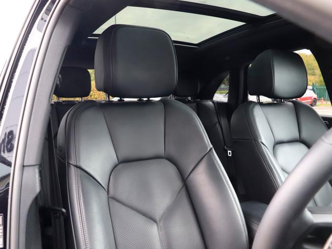 PORSCHE Macan Photo 27