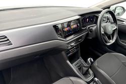 VOLKSWAGEN Taigo Photo 3
