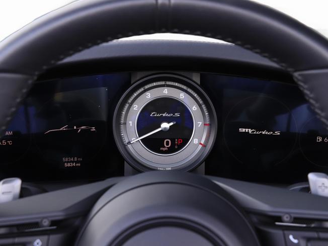 PORSCHE 911 Photo 27