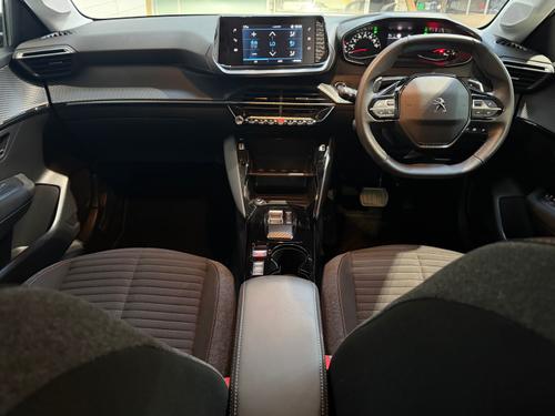 Peugeot 208 Photo 964884aa-d37f-489f-85a8-75051d6d94f8.jpeg