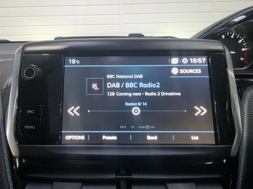 Peugeot 2008 Photo 9658f0d6-ccb0-4943-9a4d-92f99f18509f.jpeg