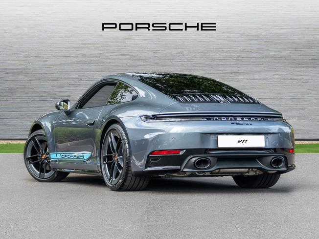 PORSCHE 911 Photo 2