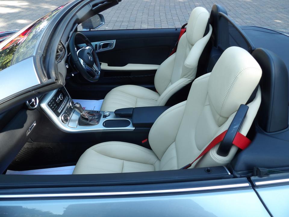 Used Mercedes-Benz SLK YF64CFY 4
