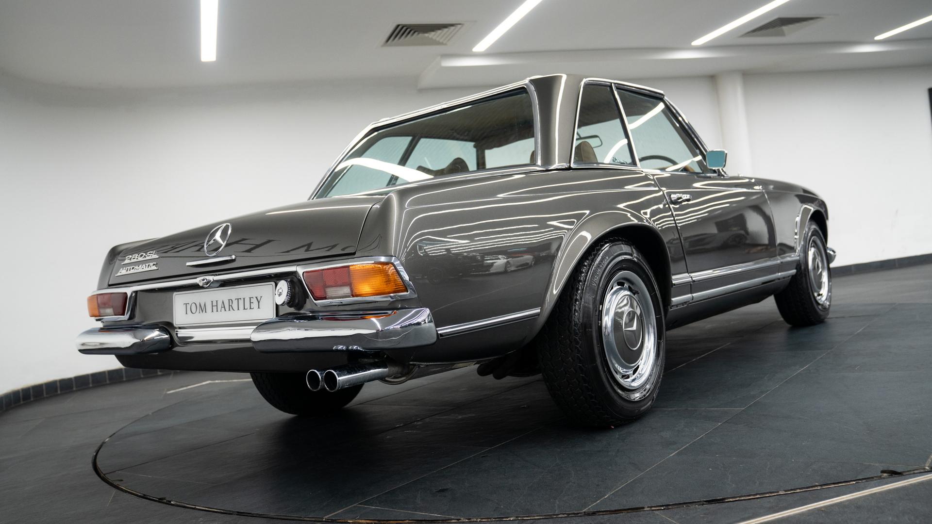 Mercedes-Benz 280 SL Photo 96c17669-99ef-44e0-90c1-a36603974420.jpg