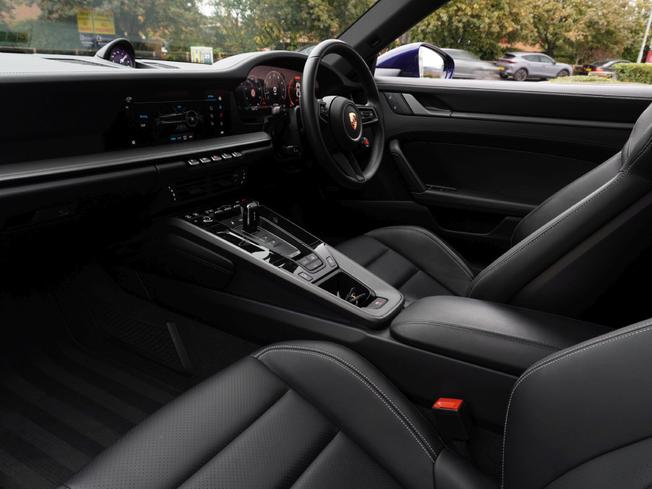 PORSCHE 911 Photo 27