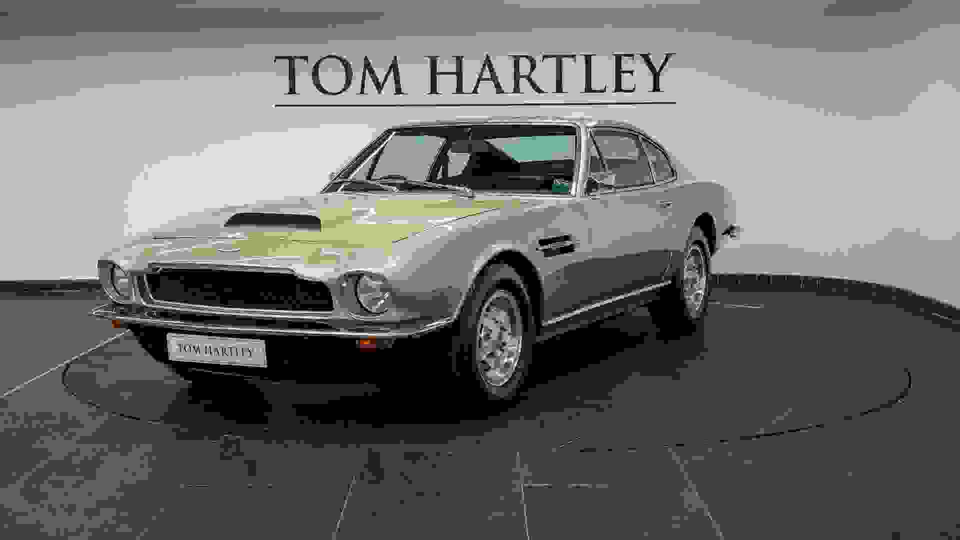 Aston Martin V8 Photo 96c7b2f0-71ef-44c0-aebf-4e1be2b6c9a3.jpg