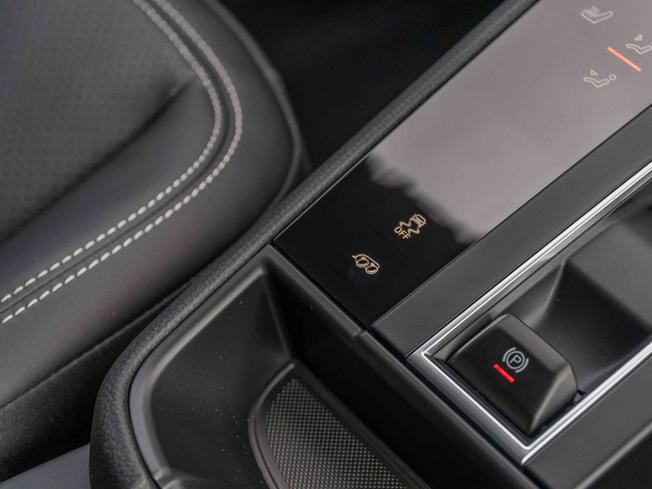 PORSCHE Macan Photo 31