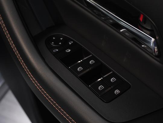 Mazda CX-60 Photo 96d18689-bbae-485a-af83-b43f2b6866f6.jpg