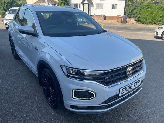 Volkswagen T-Roc Photo 96d6510a-12d9-4e24-94ae-f48816f0f5b6.jpg