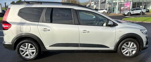 Dacia Jogger Photo 96e2cf5c-d750-4163-adac-57a55157ecdf.jpeg