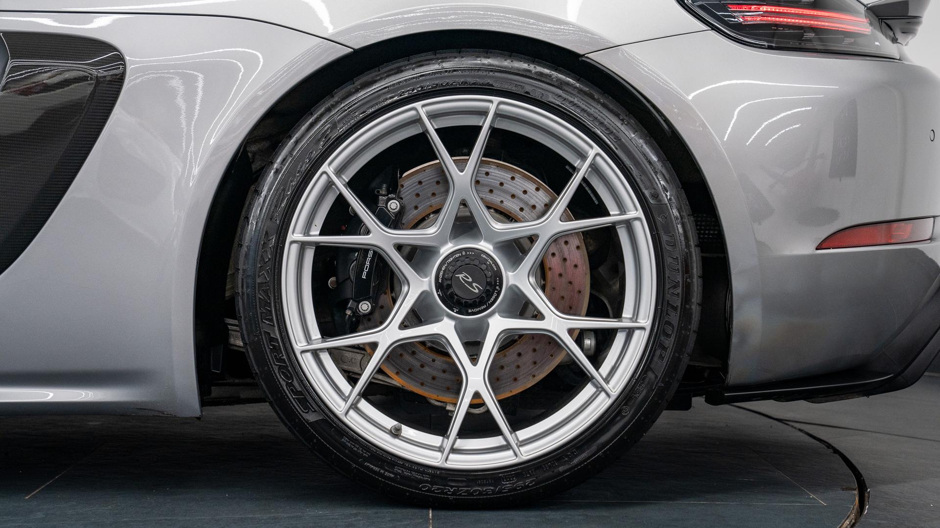 Porsche 718 Cayman GT4 Photo 96ee635f-58ba-4363-a959-6679be2facd0.jpg