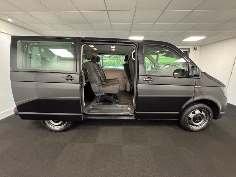 Volkswagen Transporter Shuttle Photo 96f45228-1527-4a1e-b8fb-8fe645d4041f.jpg