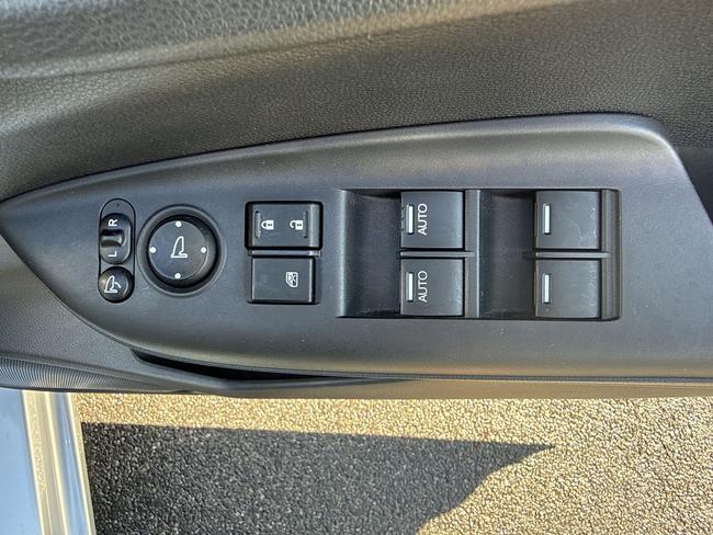 Honda Jazz Photo 97060c73-aef2-4982-9bcd-513d32f541e6.jpg