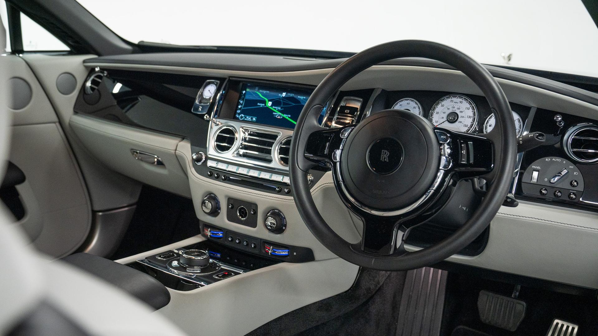 Rolls-Royce Wraith Photo 9709b471-15ea-4d86-a909-451c7319f45c.jpg
