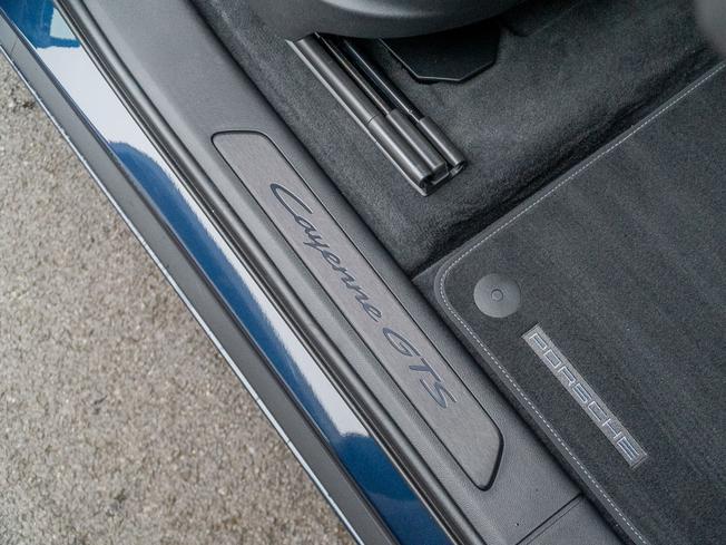 PORSCHE Cayenne Photo 28