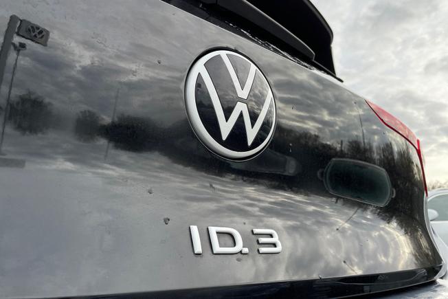 VOLKSWAGEN ID.3 Photo 35