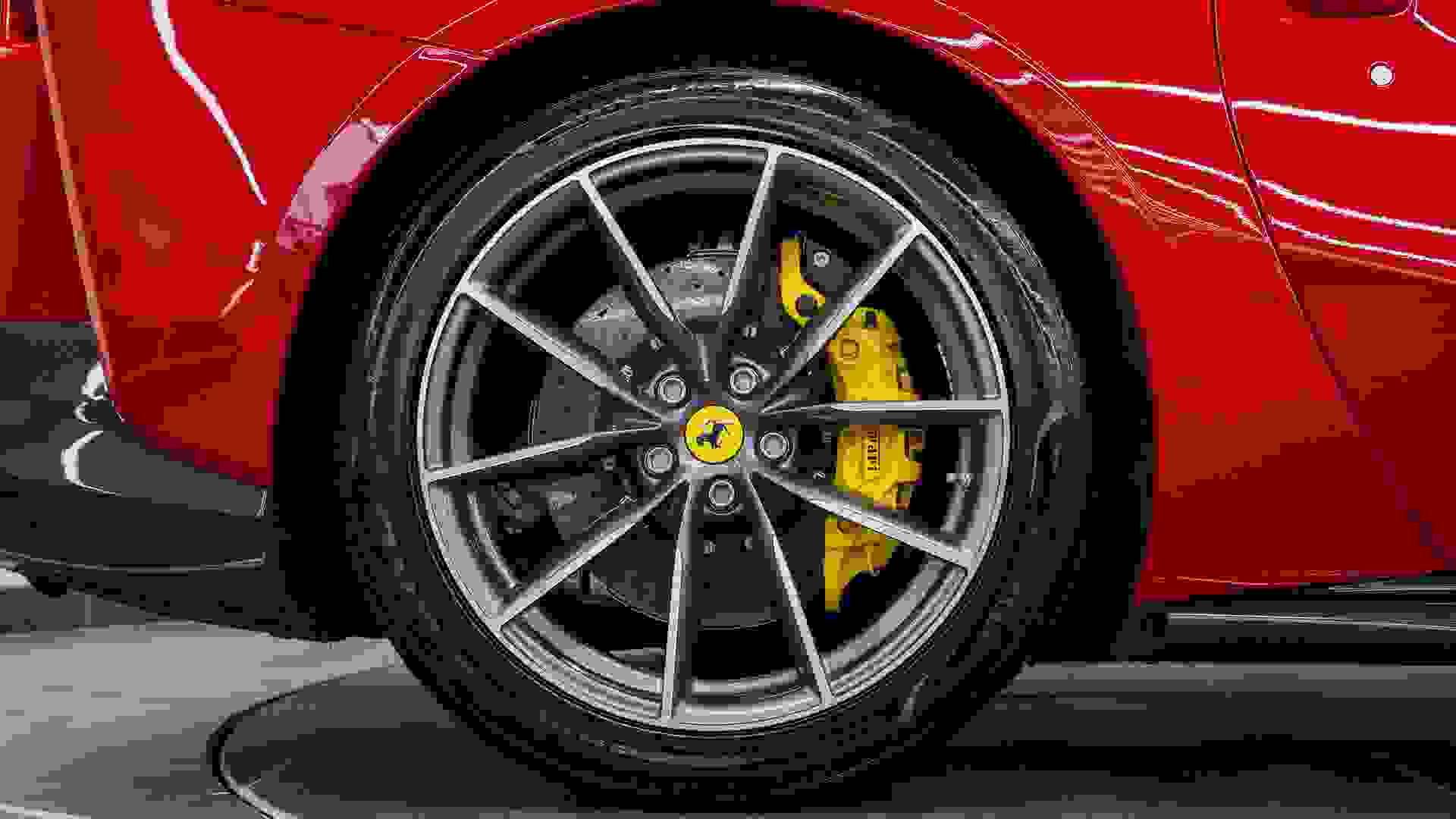 Ferrari 812 Photo 972b6a45-d65f-4e17-a48a-04bff1a0c641.jpg