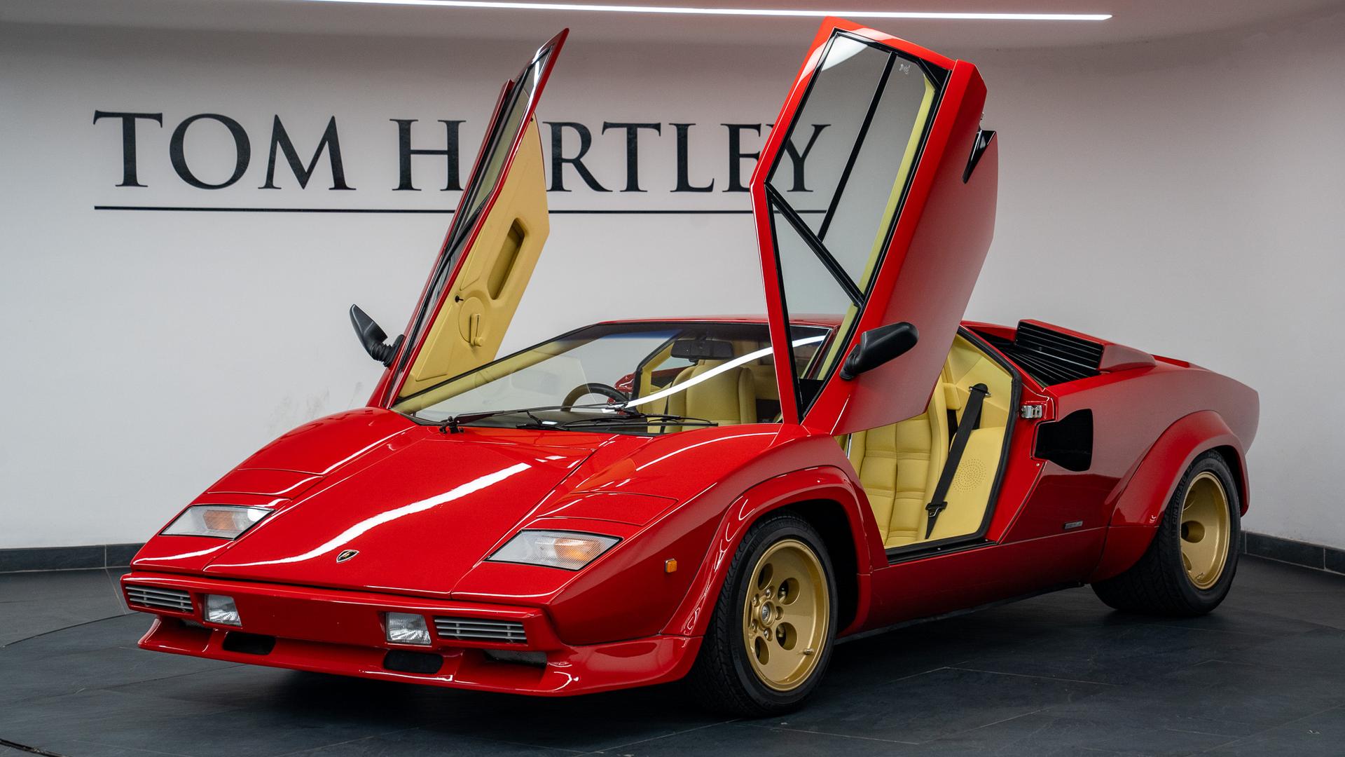 LAMBORGHINI Countach Photo 973a5a69-148e-443f-975b-0f013efb739d.jpg