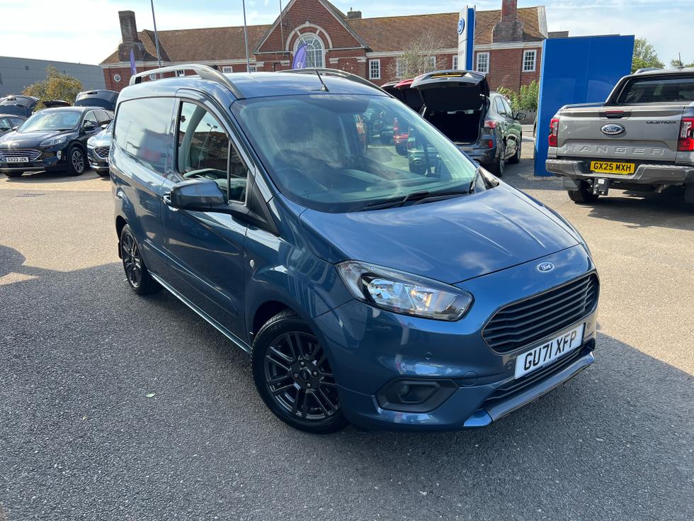 Ford Transit Courier Photo 975c6a8b-9430-4cbc-bffe-ba659a3ce5ed.jpeg