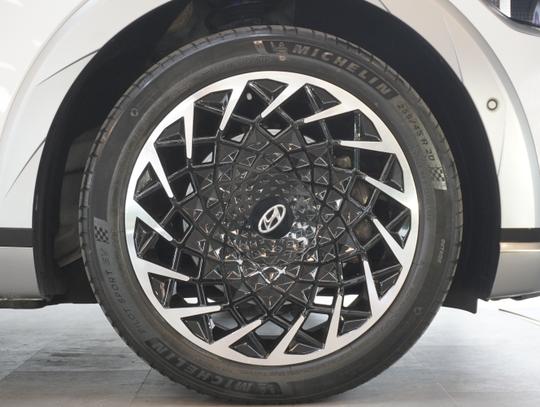 Hyundai IONIQ 5 Photo 976b1ca0-9a2a-442c-bb17-7a1ed100f8e0.jpg