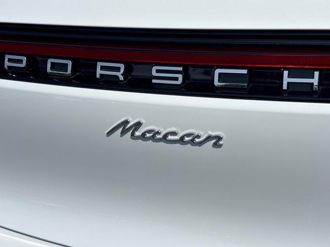 PORSCHE Macan Photo 49
